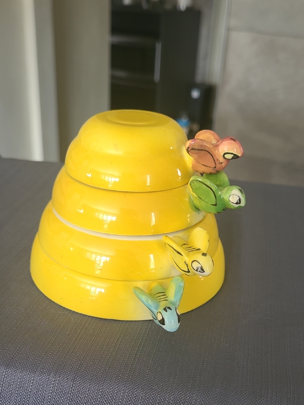 Yellow Ceramic Bee Hive Measuring Cups with Colorful Bee Knobs